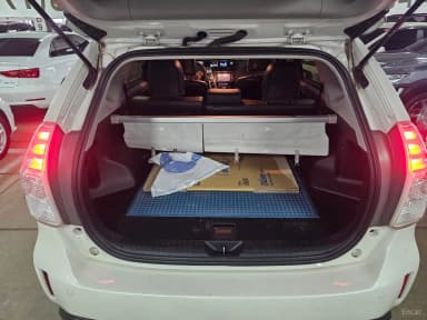 Prius V