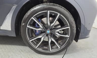 X7 (G07)