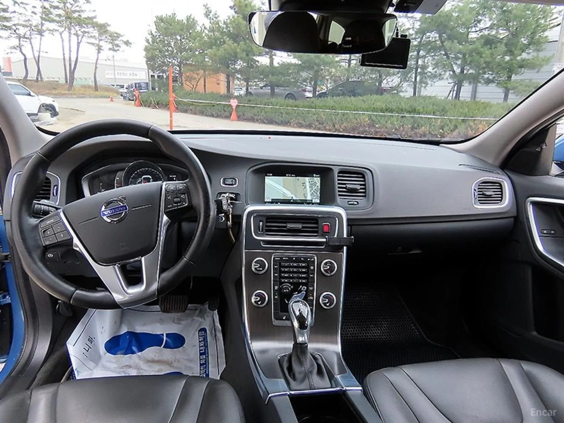 V60
