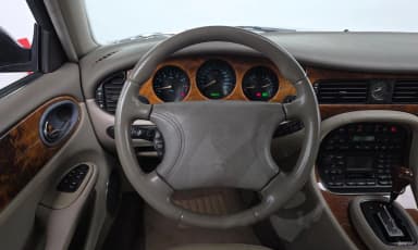 XJ-8