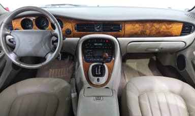 XJ-8