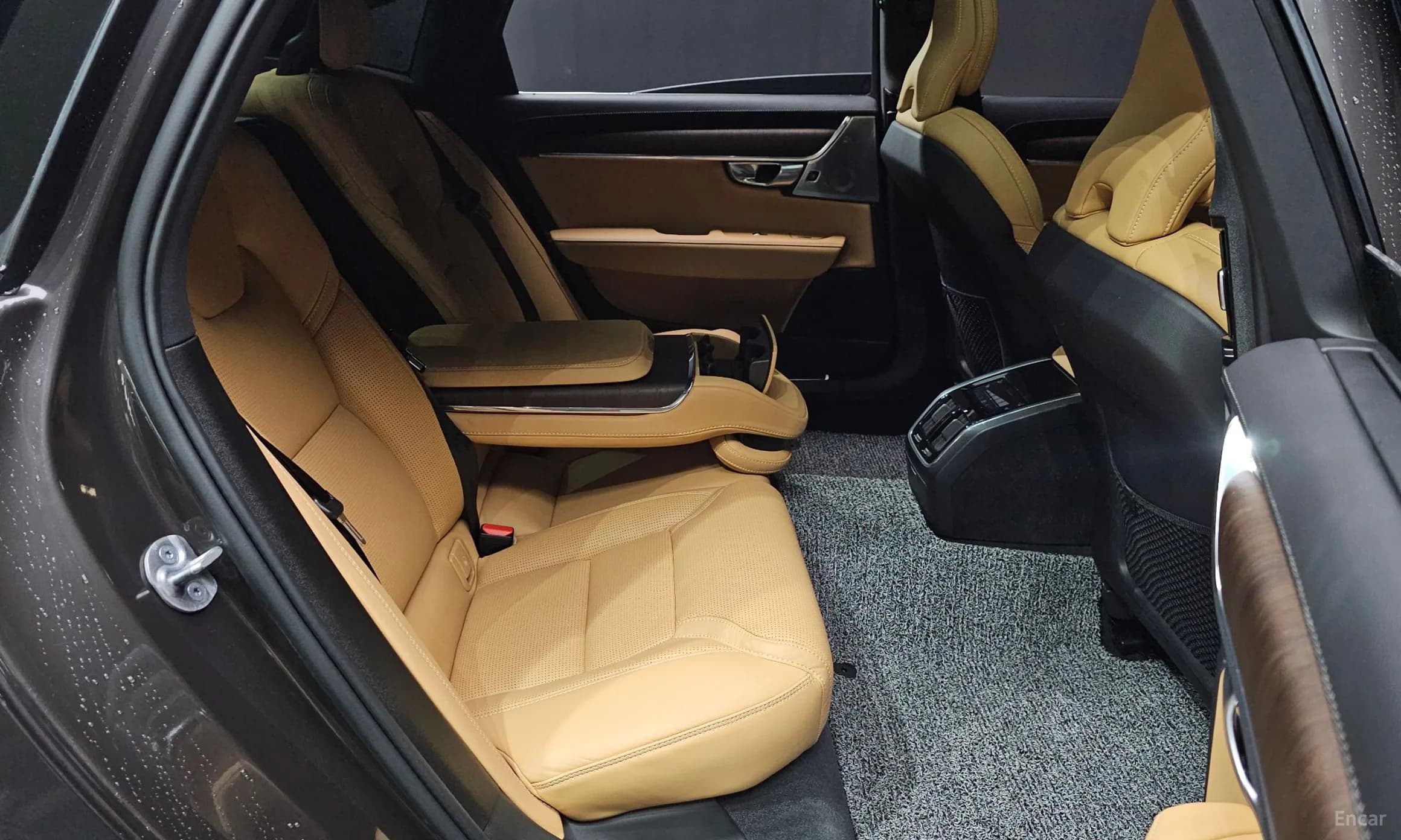 S90