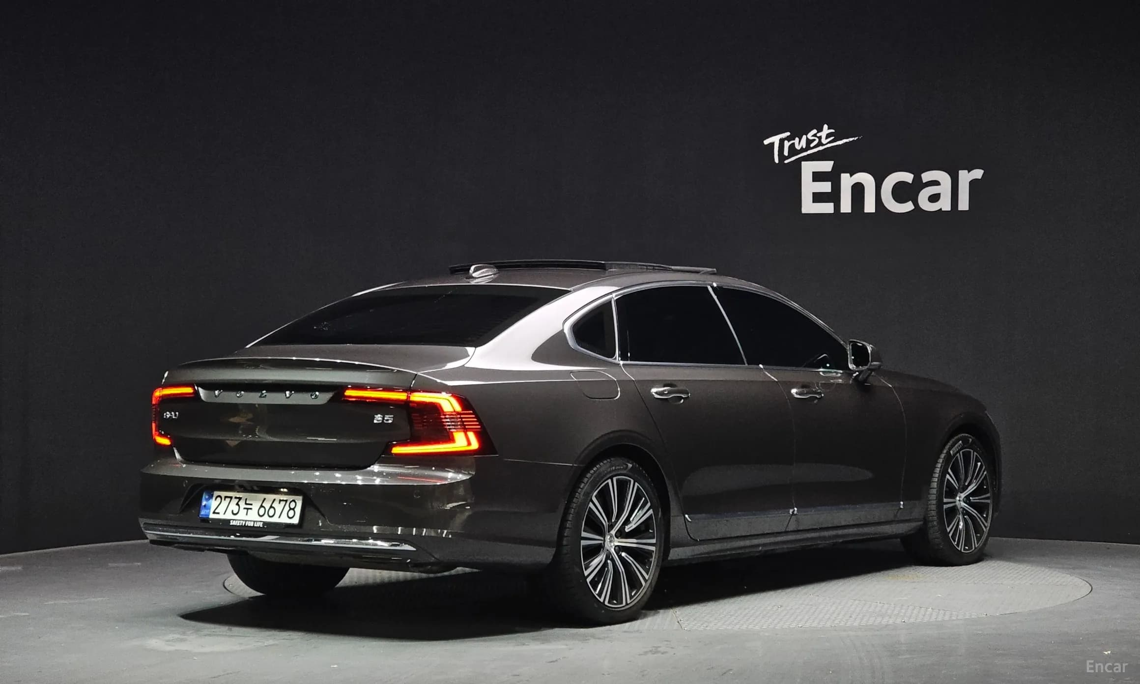 S90