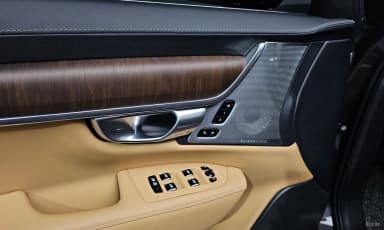 S90