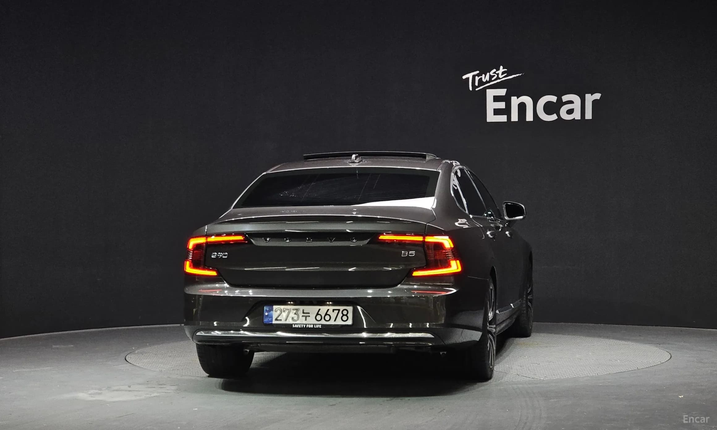 S90