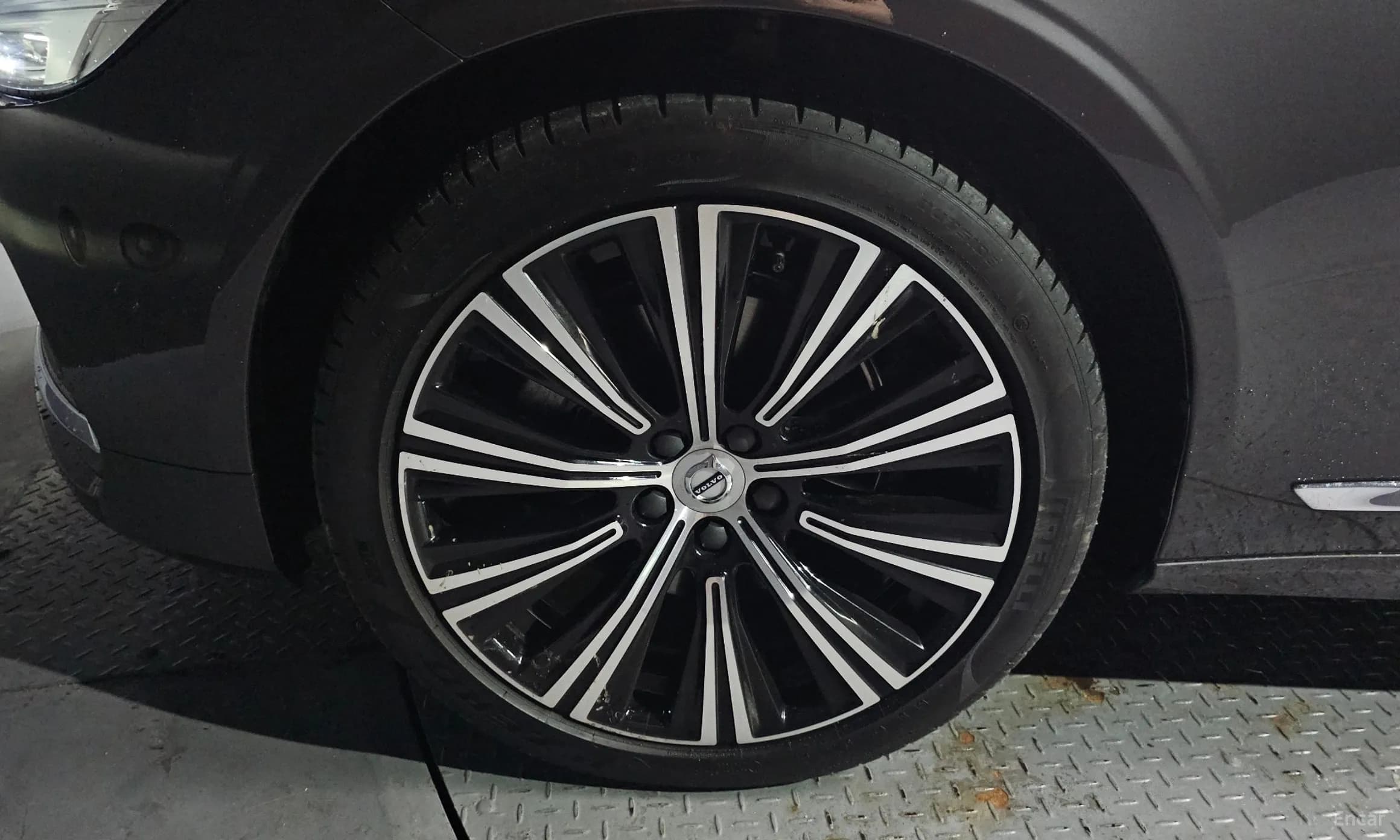 S90