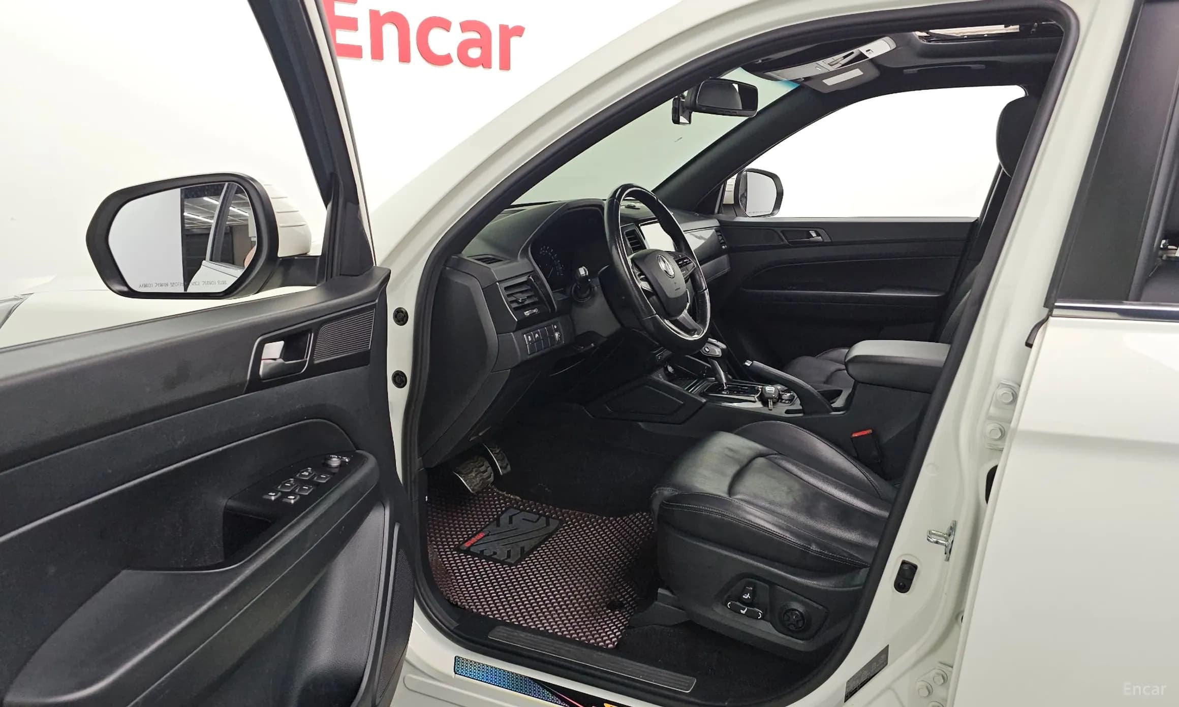 Rexton Sports Khan