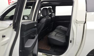 Rexton Sports Khan