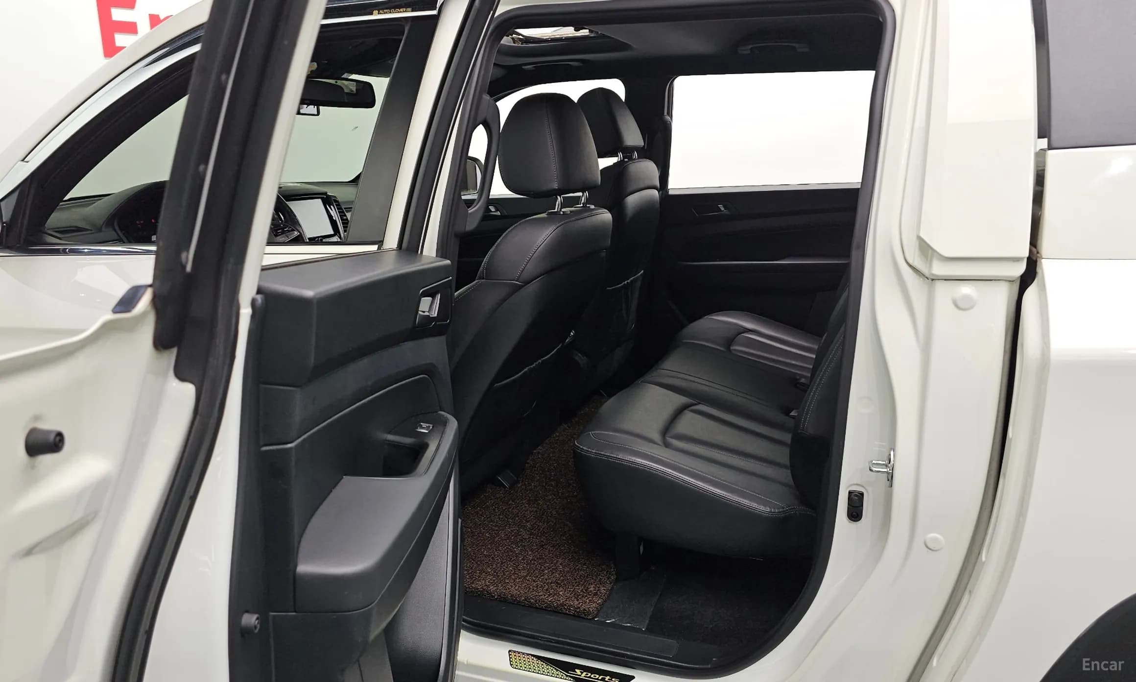 Rexton Sports Khan