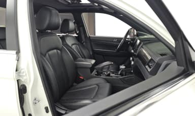Rexton Sports Khan