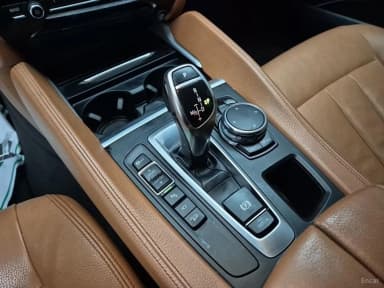 X6 (F16)