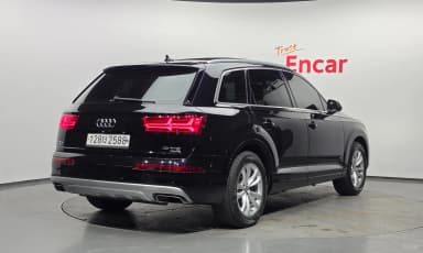 Q7 (4M)