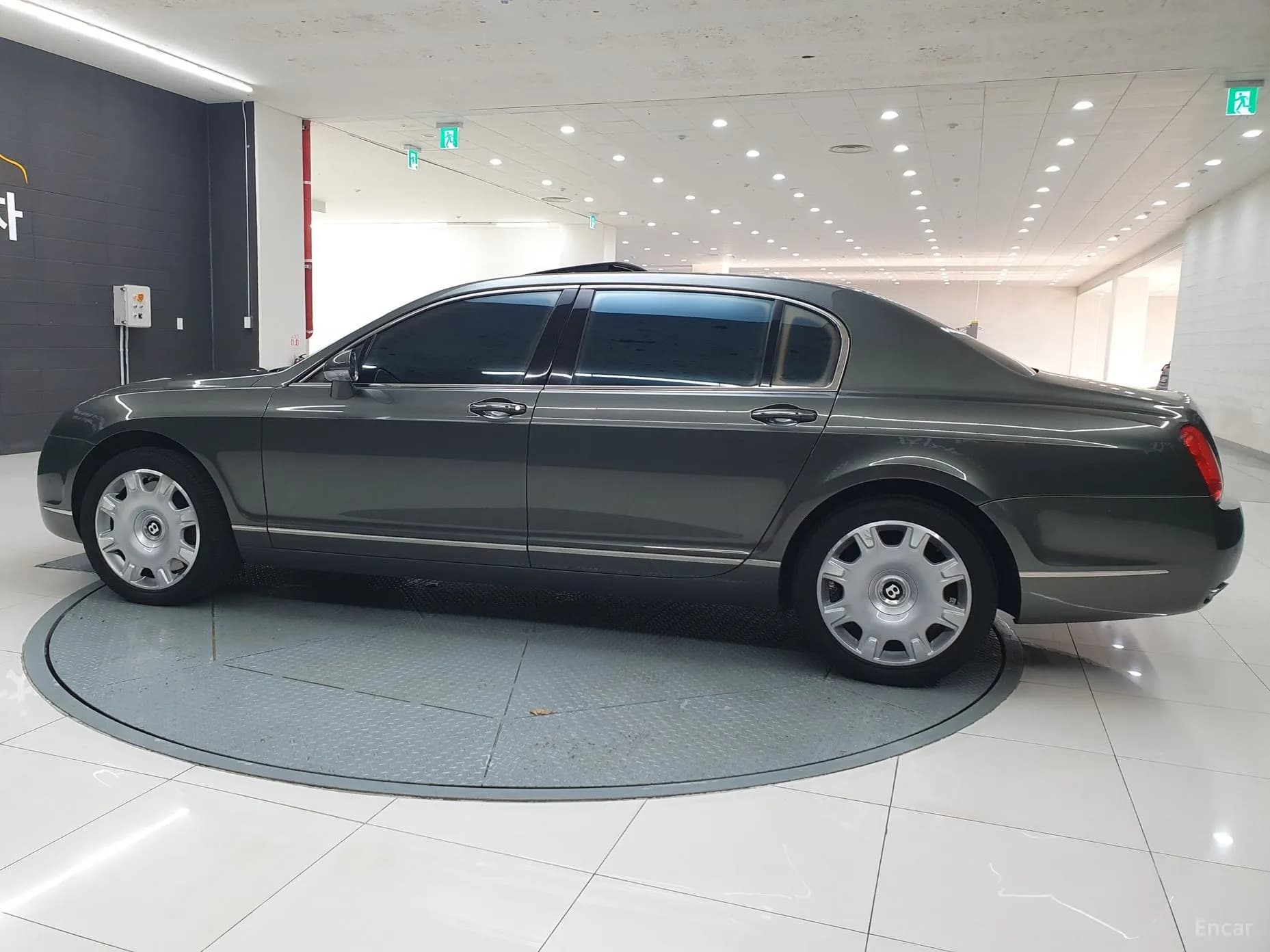 Flying Spur Gen 1