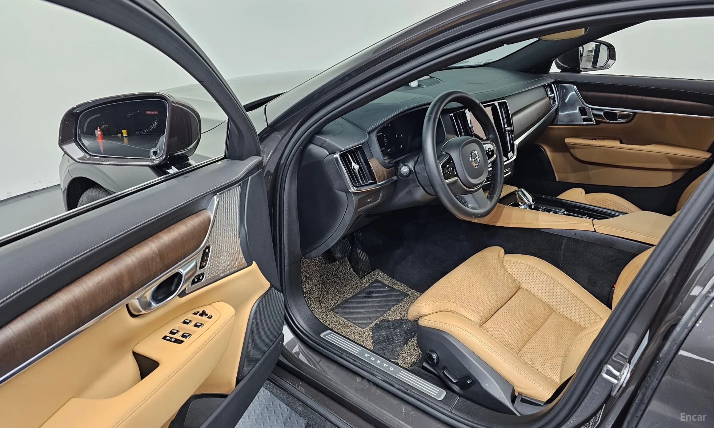 S90