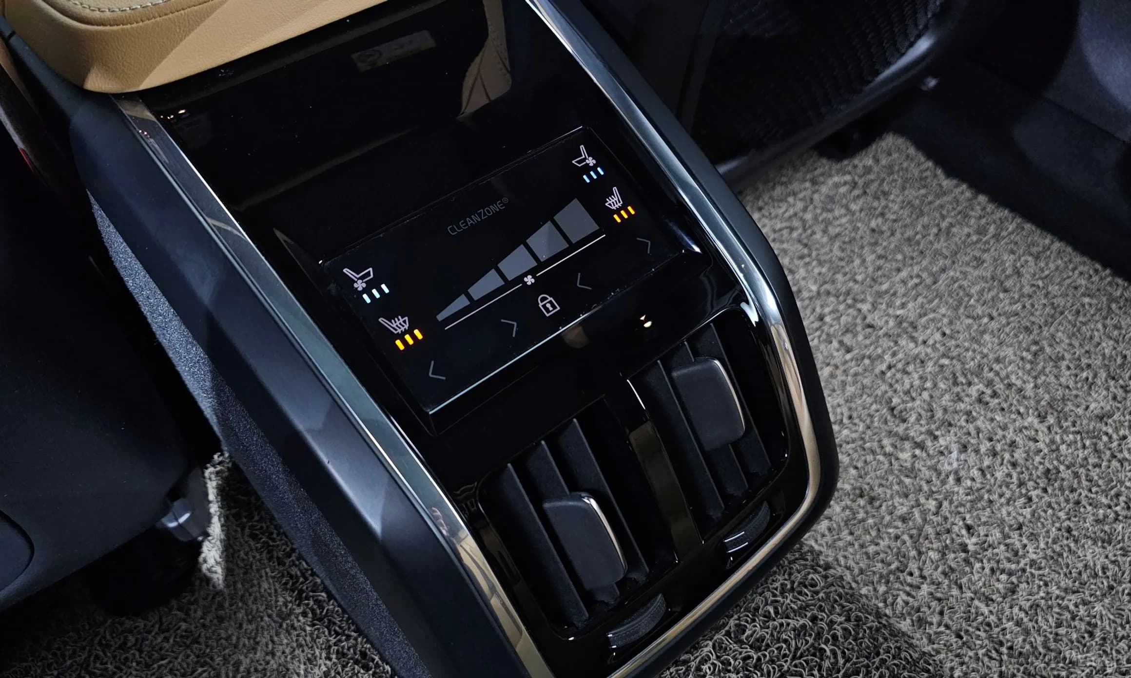 S90