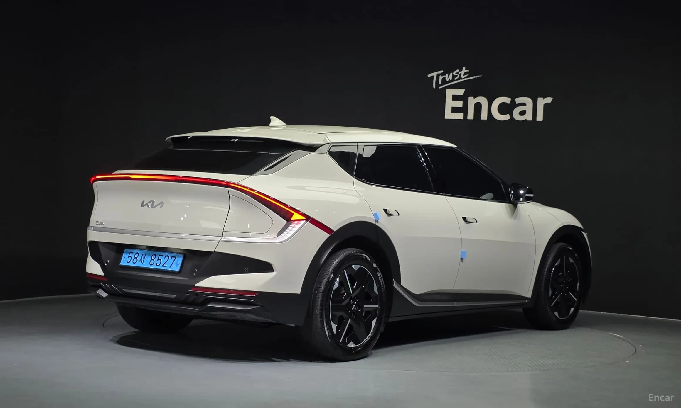 EV6
