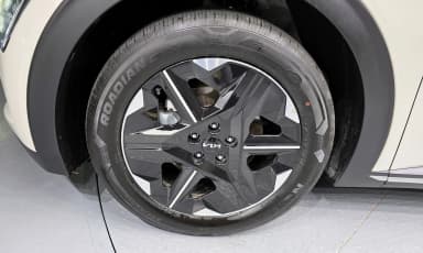 EV6