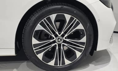 E-Class W214