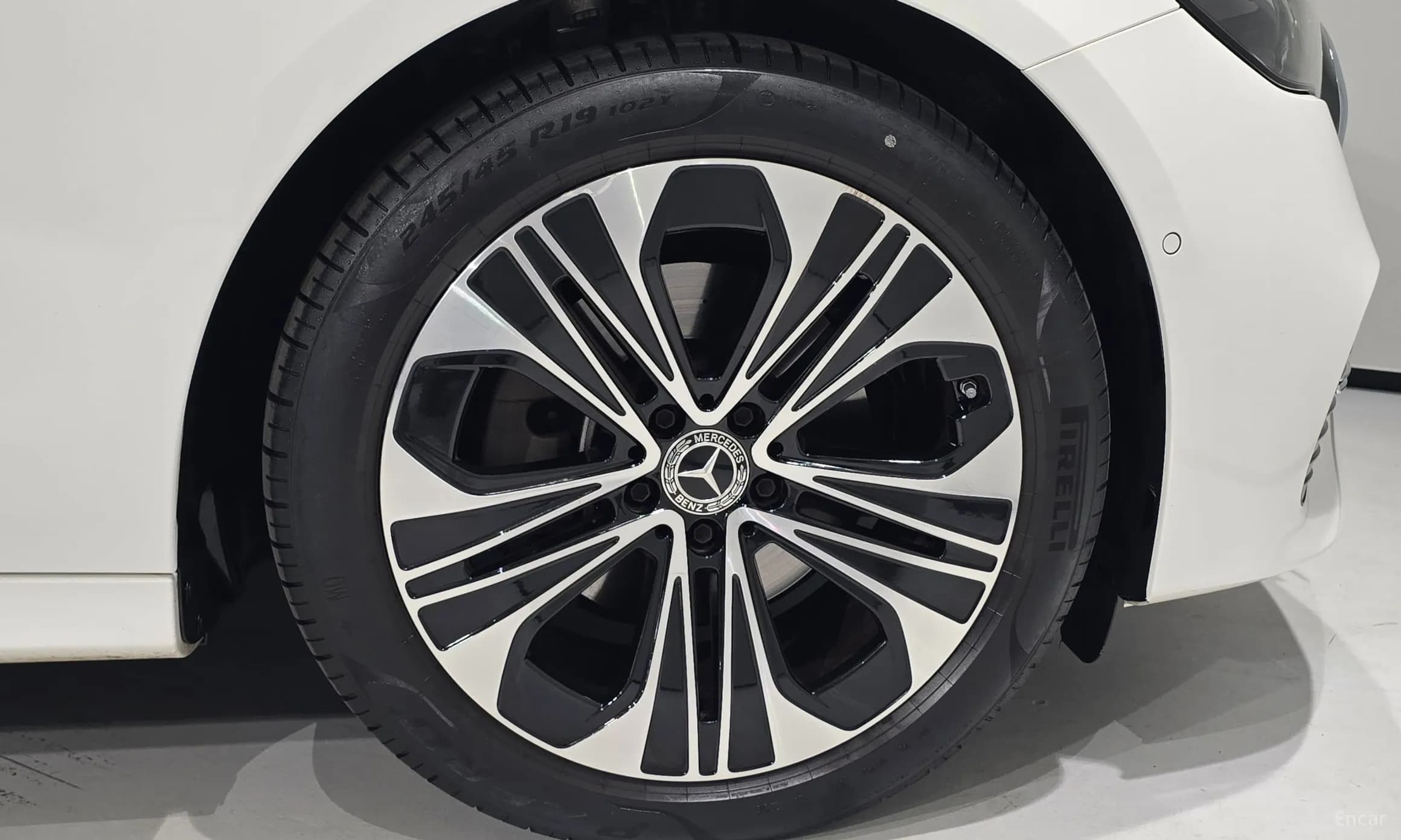 E-Class W214
