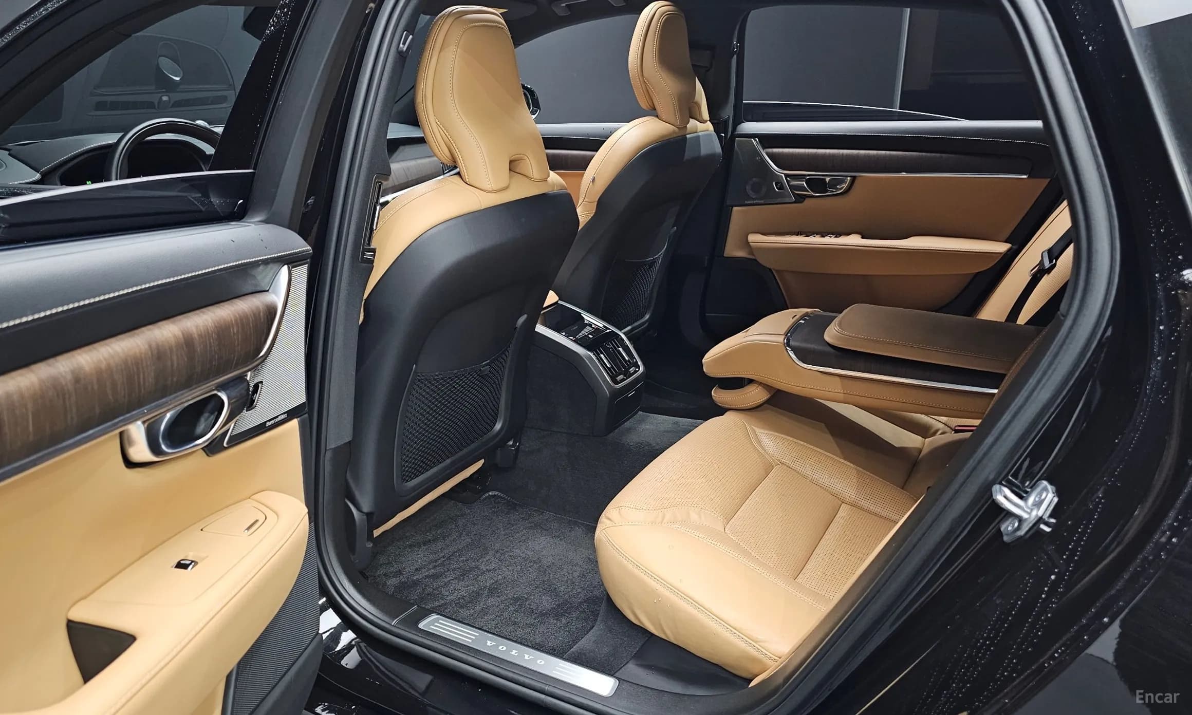 S90