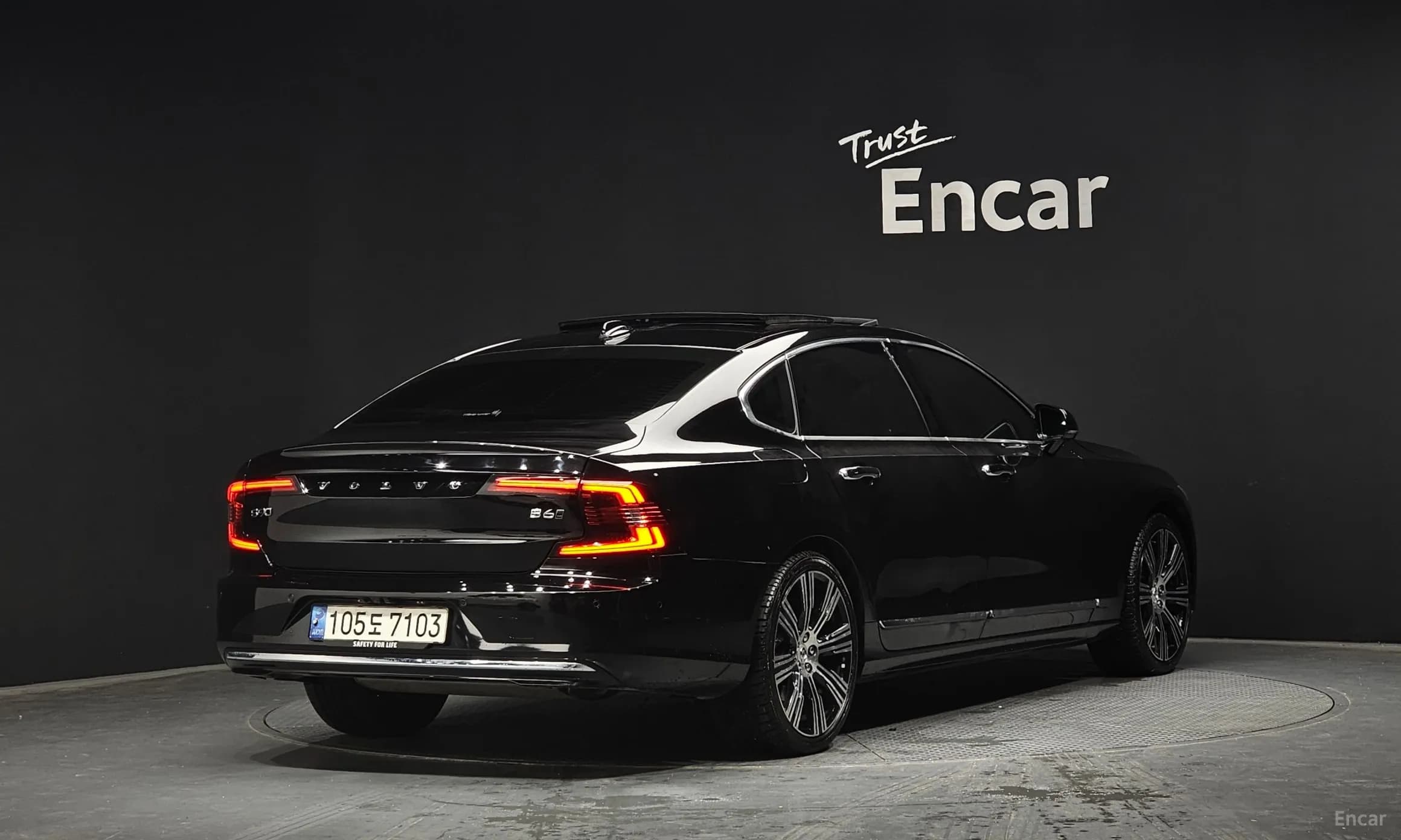 S90