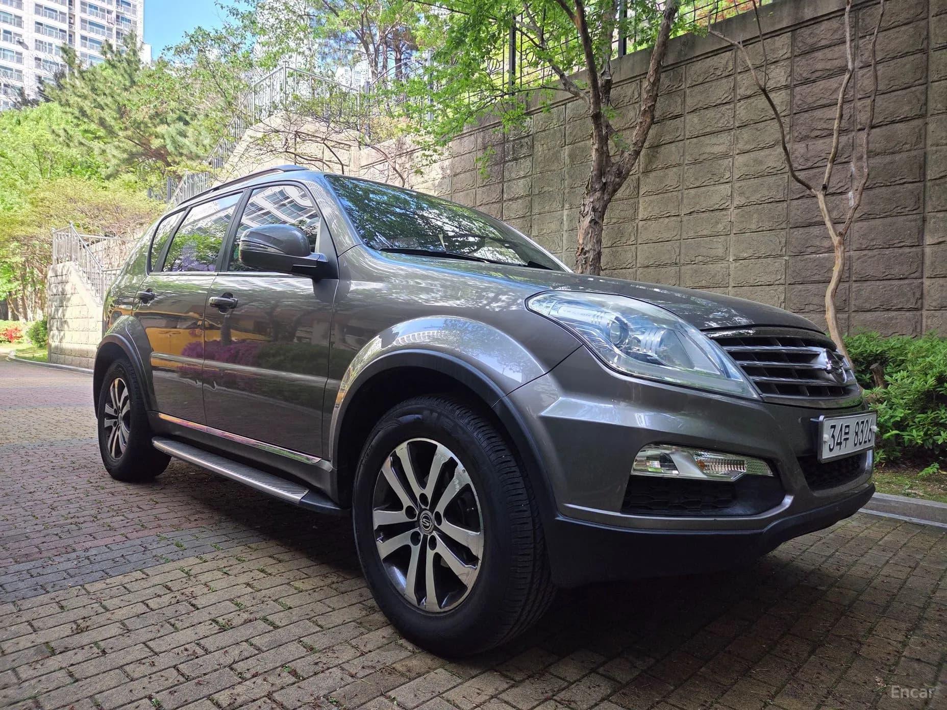Rexton W