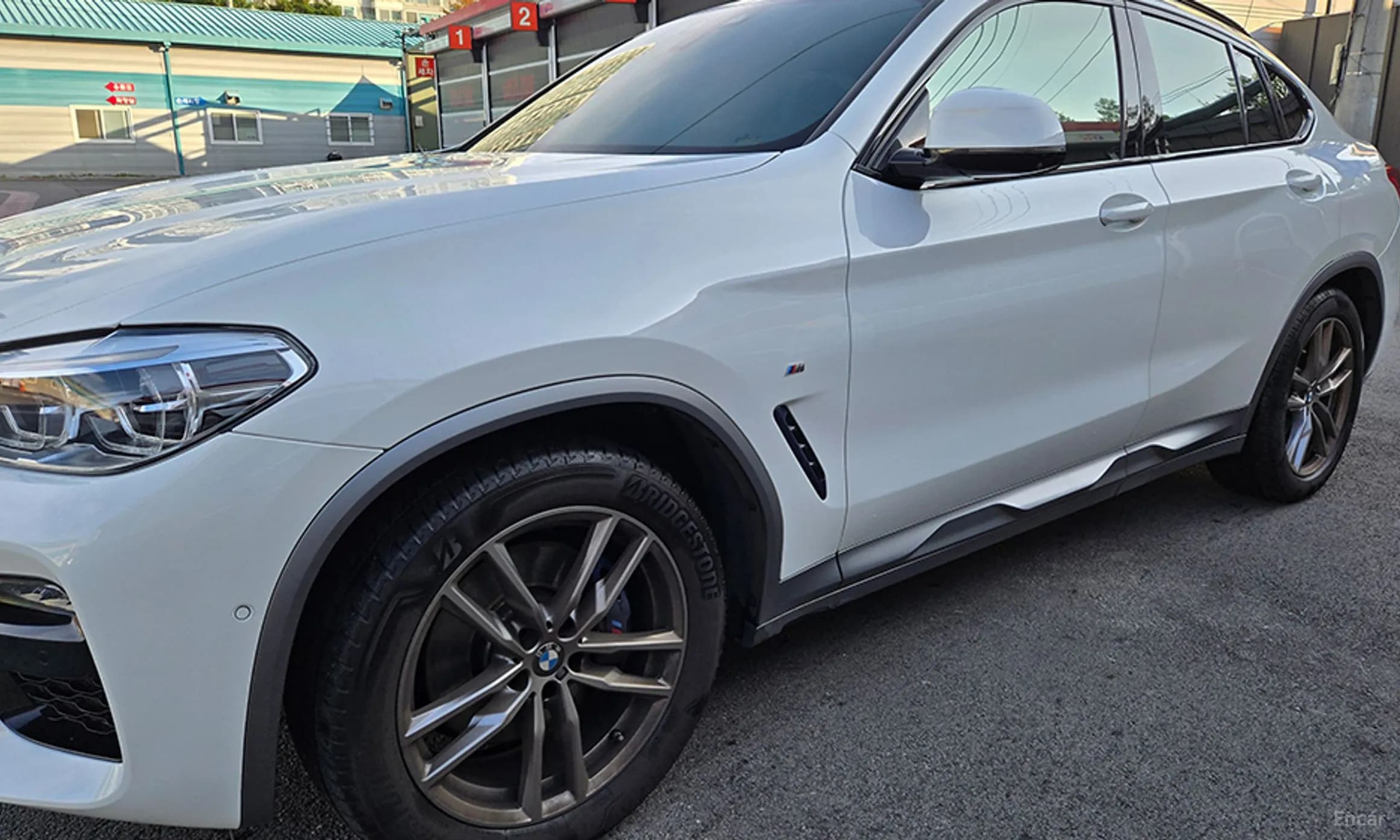 X4 (G02)
