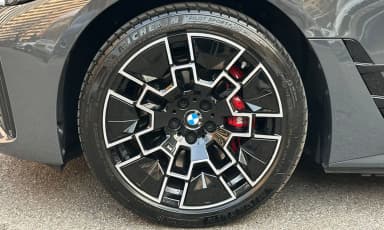 i4