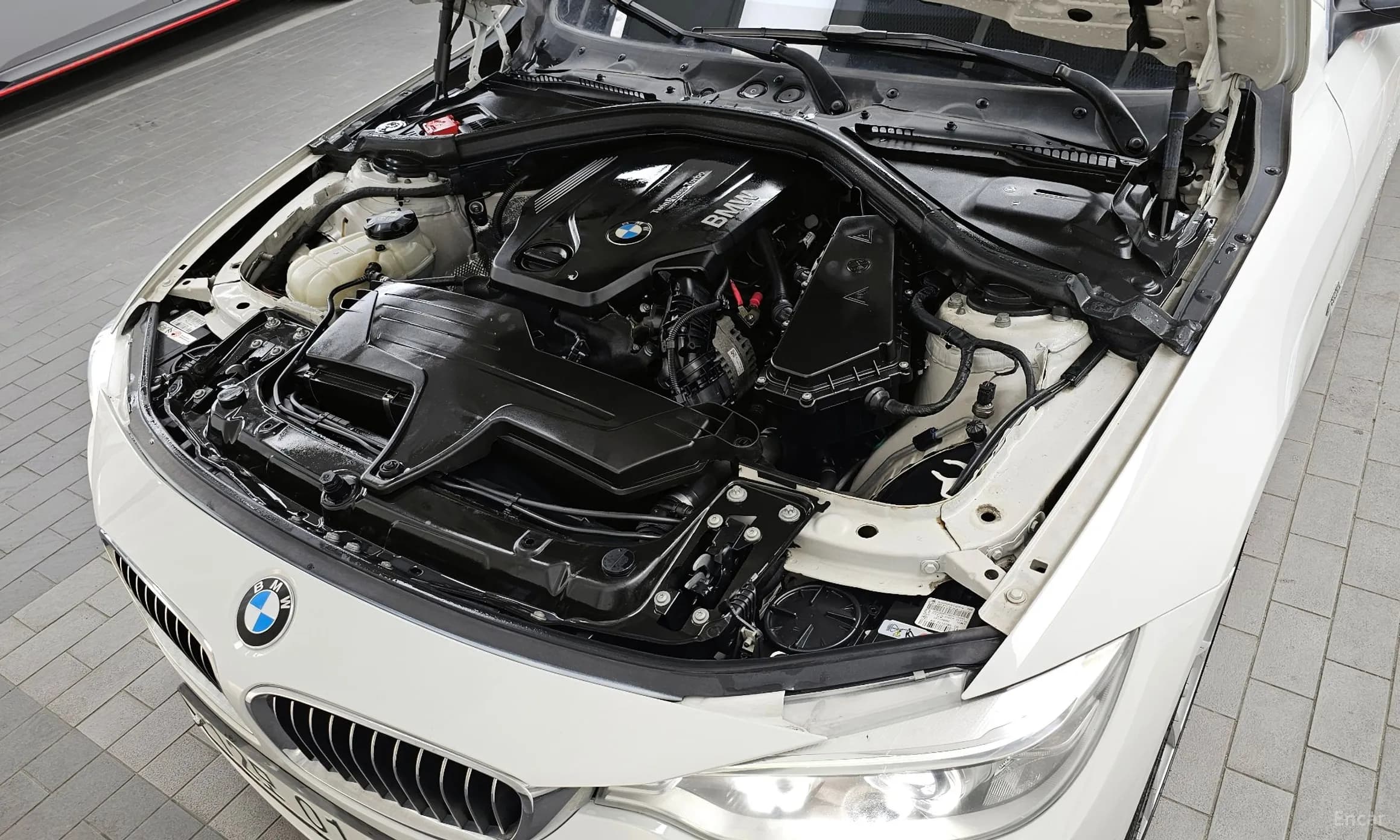 Series 4 (F32)
