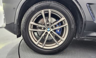 X3 (G01)