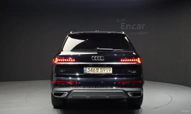 Q7 (4M)