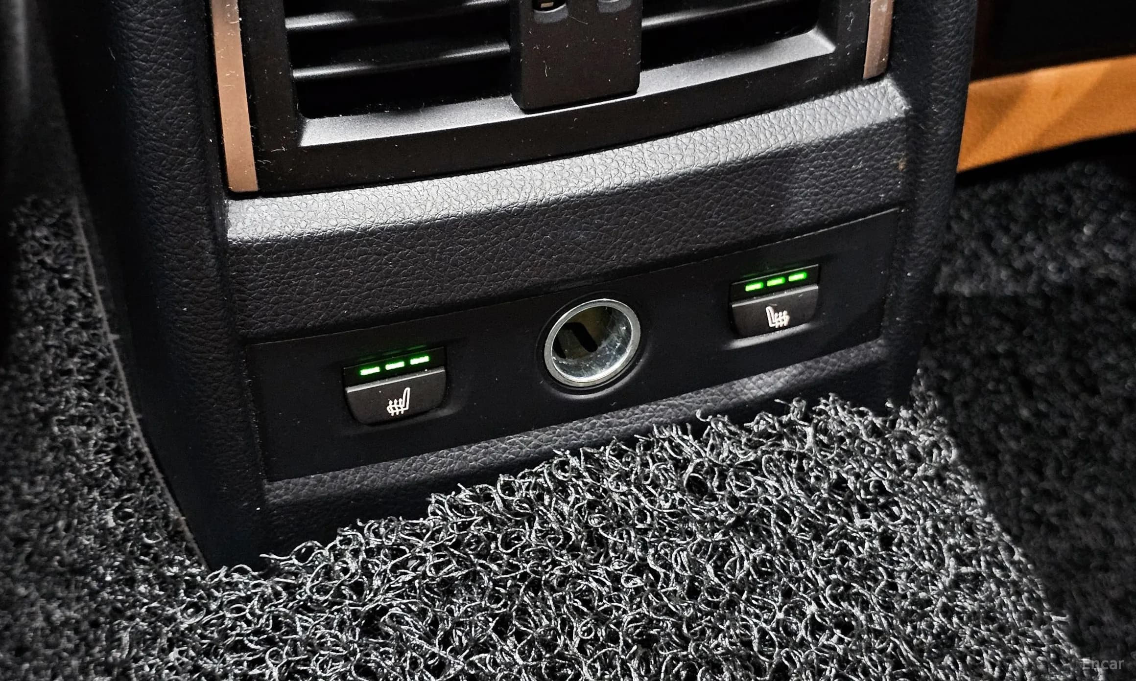 Series 4 (F32)