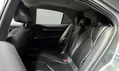 Camry (XV70)