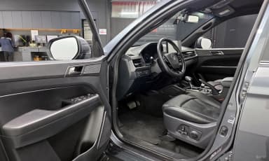 Rexton Sports Khan
