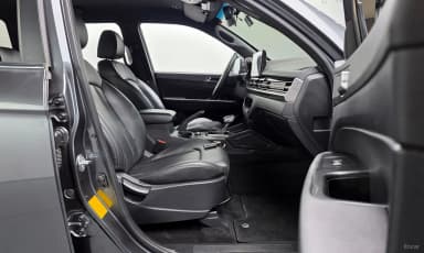 Rexton Sports Khan