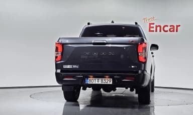 Rexton Sports Khan