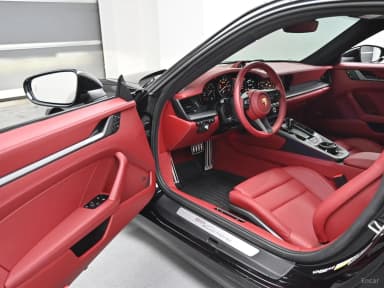 911 (992)