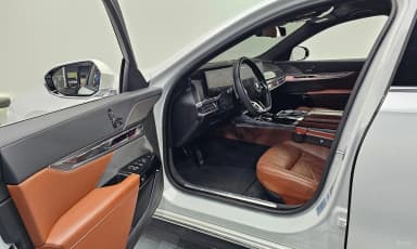 7 Series (G70)