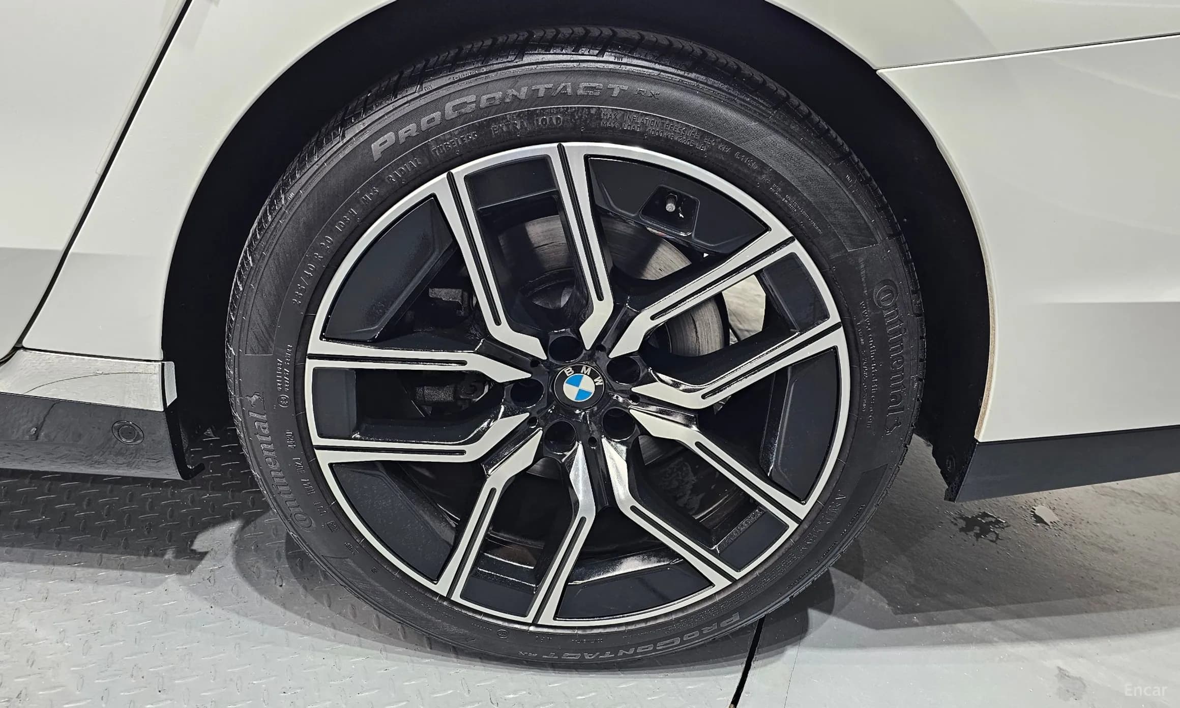 7 Series (G70)