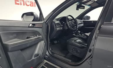 Rexton Sports Khan