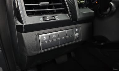 Rexton Sports Khan