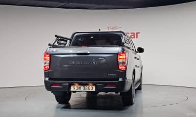 Rexton Sports Khan