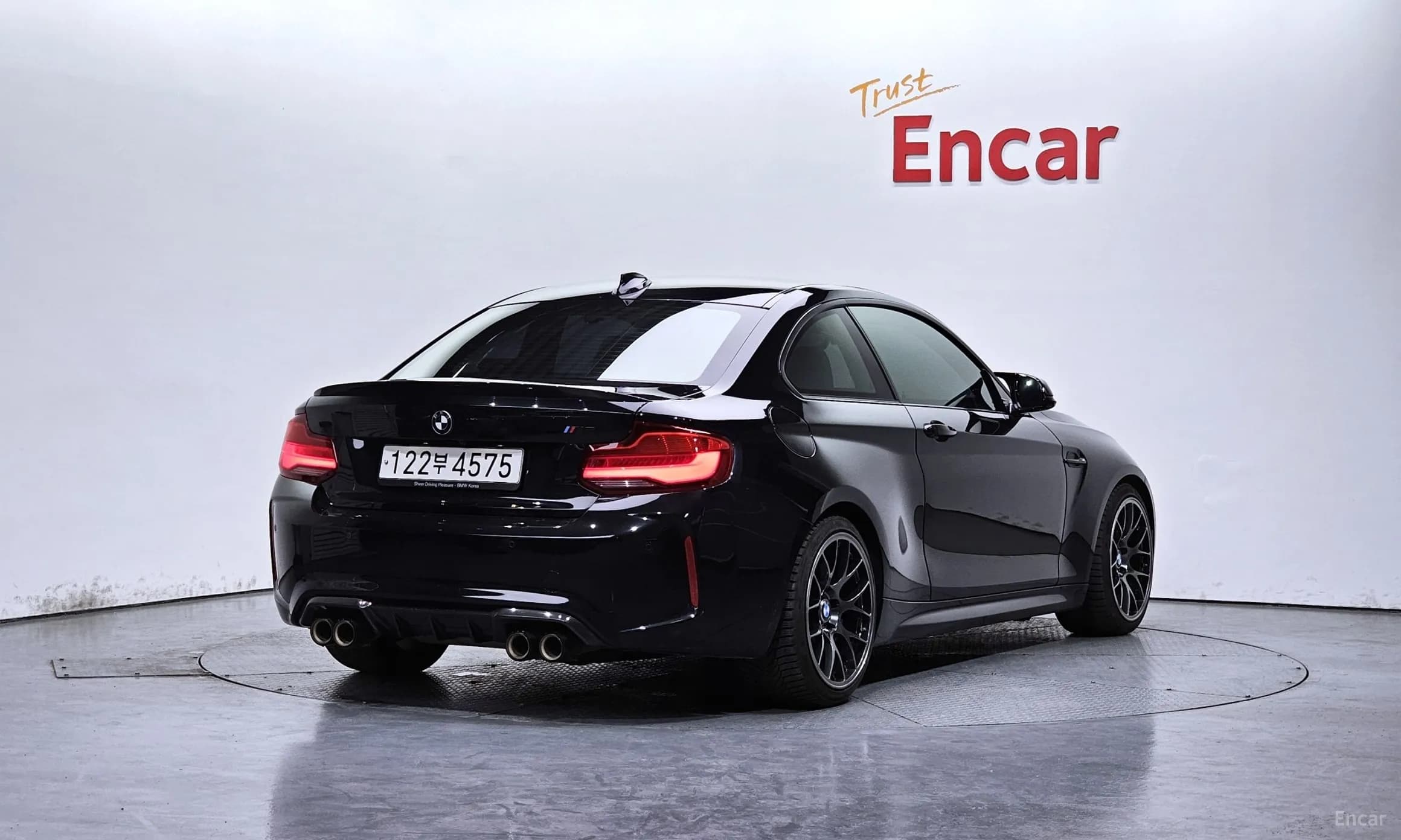 M2 (F87)
