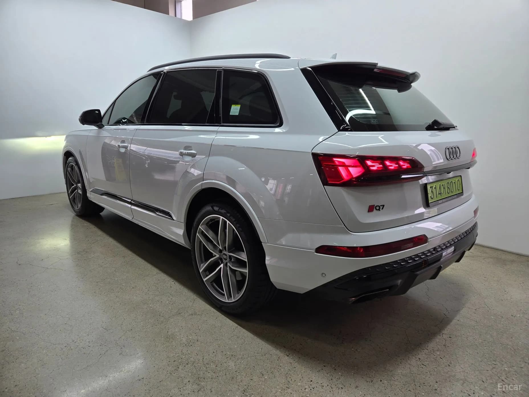 Q7 (4M)