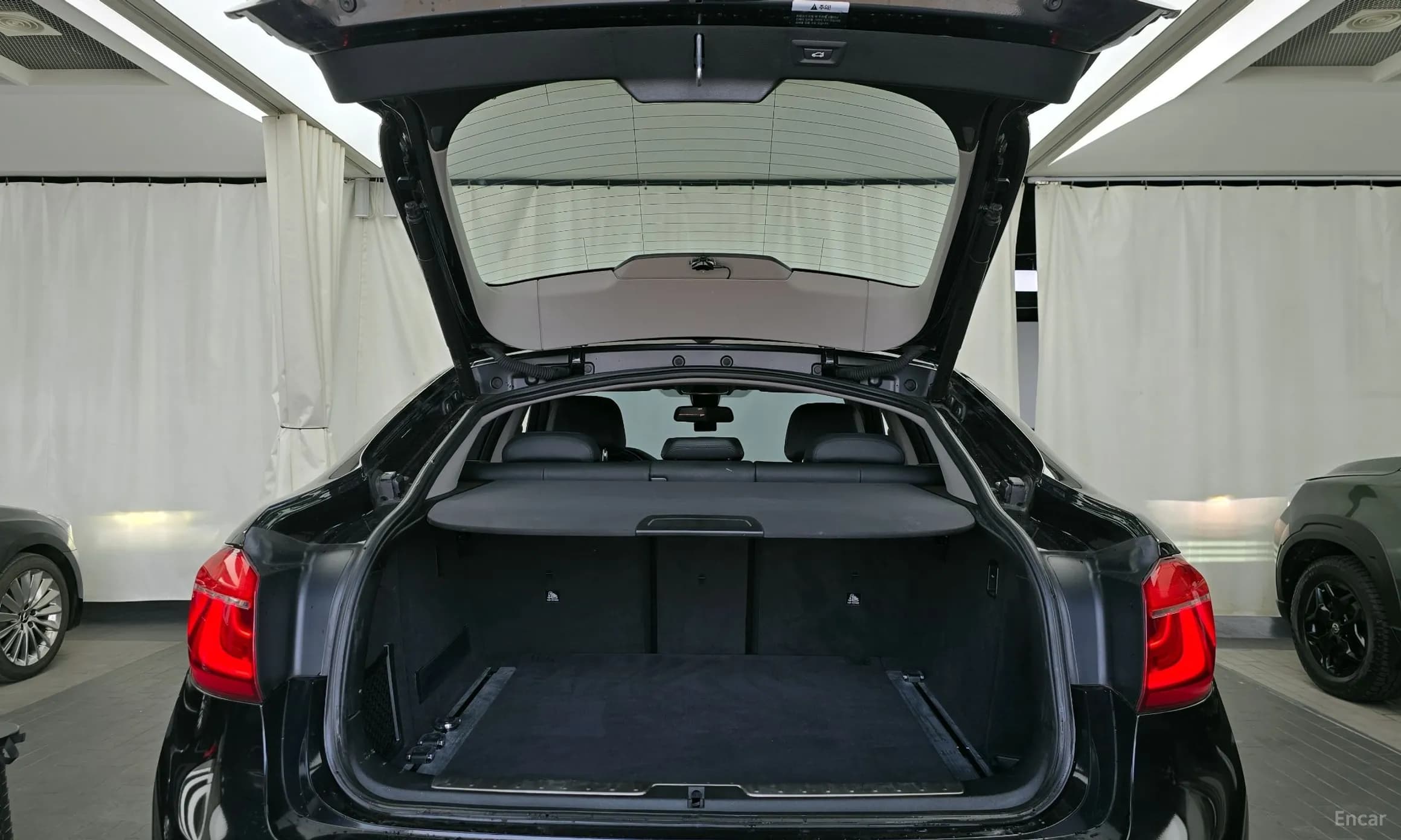 X6 (F16)