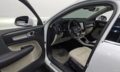 XC40
