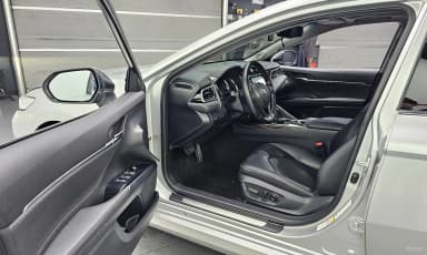 Camry (XV70)