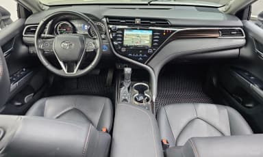 Camry (XV70)