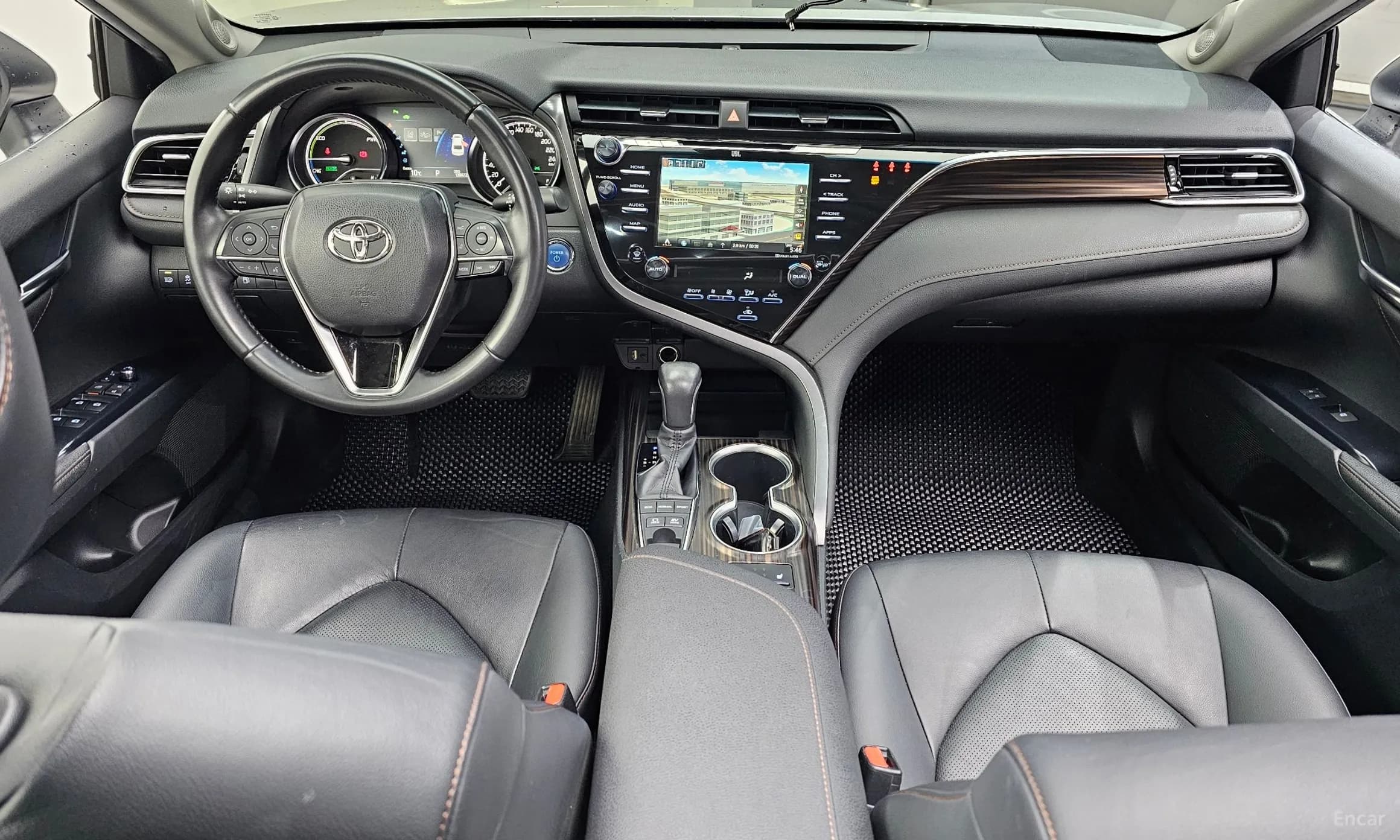 Camry (XV70)