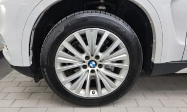 X5 (F15)